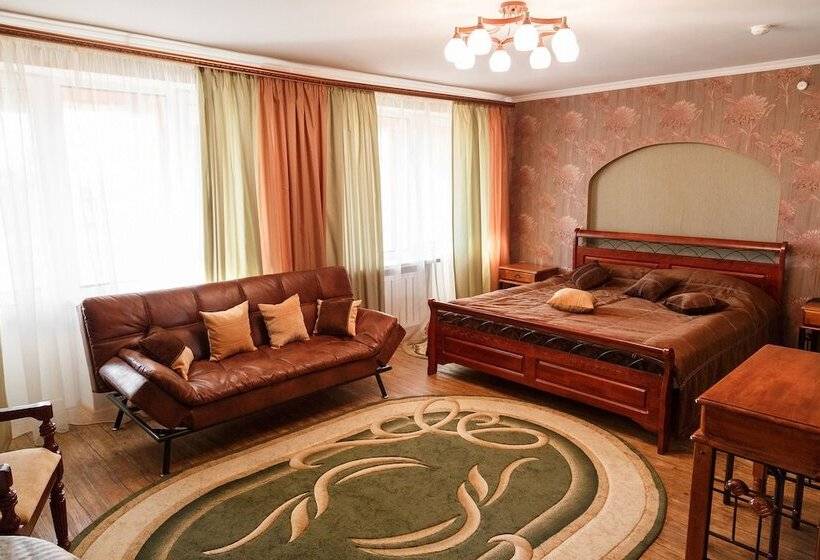 سوییت, Mercury Hotel Complex