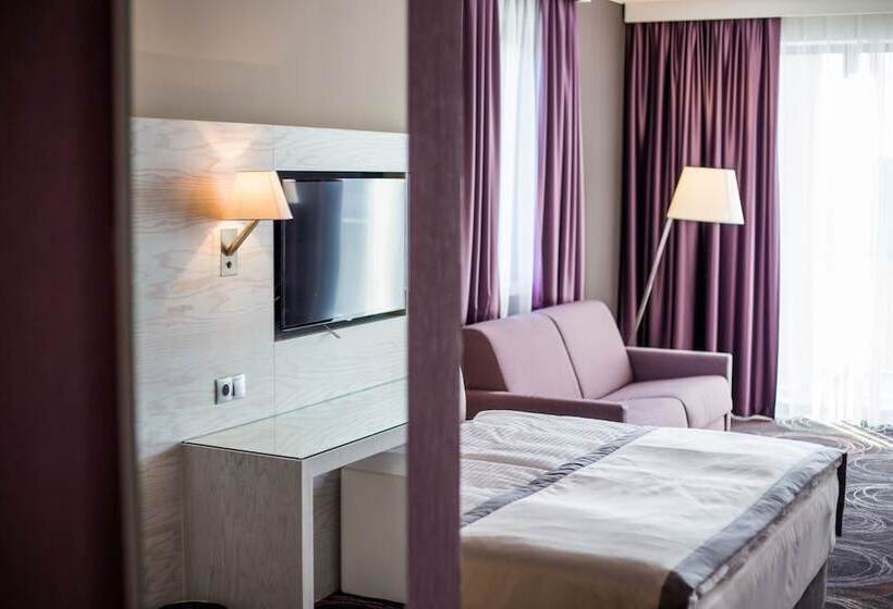 Номер Deluxe, Aura Hotel   Adults Only