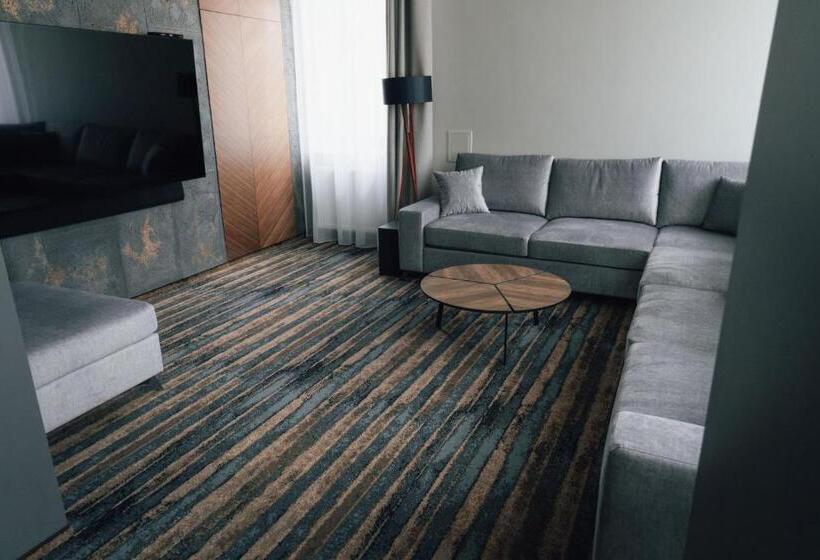Апартаменты Deluxe 1 Спальня, Loft 1898