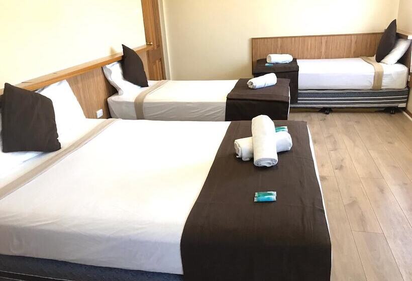 패밀리 룸, Angel S Rest Motel