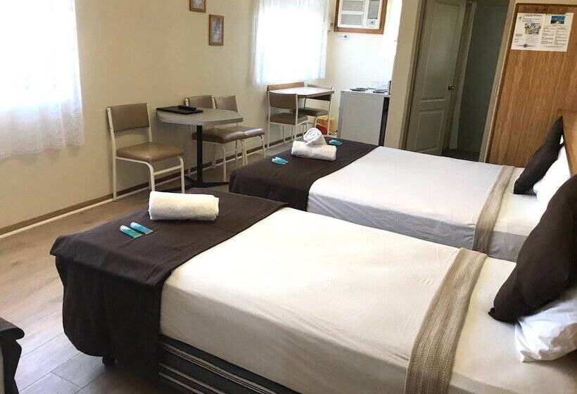 家庭间, Angel S Rest Motel