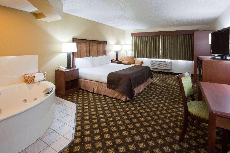 Люкс Кровать Кинг, Americinn By Wyndham Two Harbors Near Lake Superior