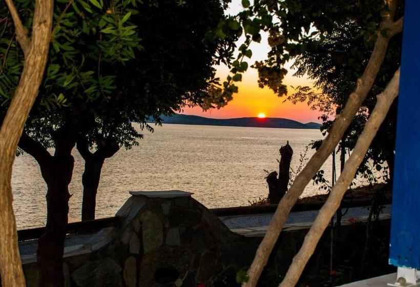 آپارتمان 2 خوابه با چشم‌انداز دریا, Marisini Sea View