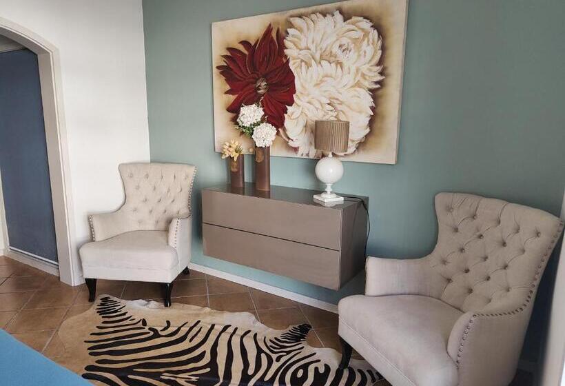اتاق استاندارد با سرویس بهداشتی مشترک, Vagueira Guest House