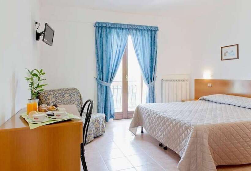 اتاق استاندارد, Albergo Della Corte