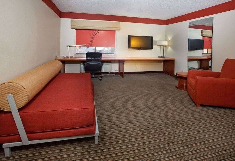 Lakosztály, Travelodge By Wyndham Columbus State University