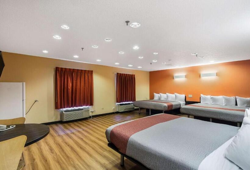 Люкс Повышенной Комфортности, Motel 6libertyville, Il