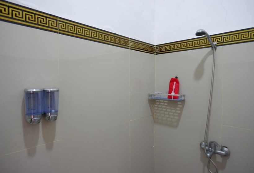 اتاق خانوادگی, Reddoorz Near Bolu Toraja