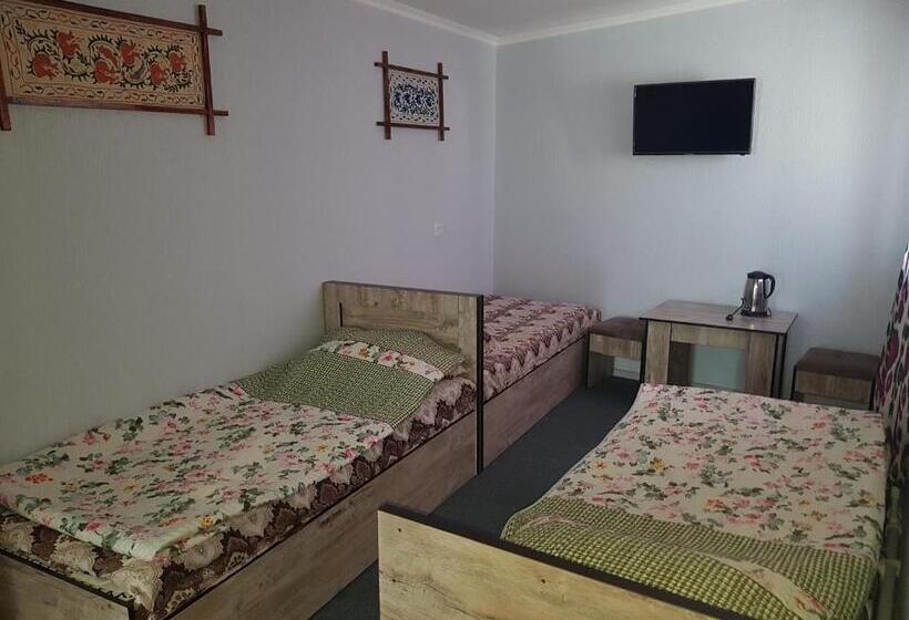 スタンダードトリプルルーム, Guest House Ibrohim حلال