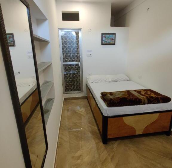 经济房, Varah Square Guest House