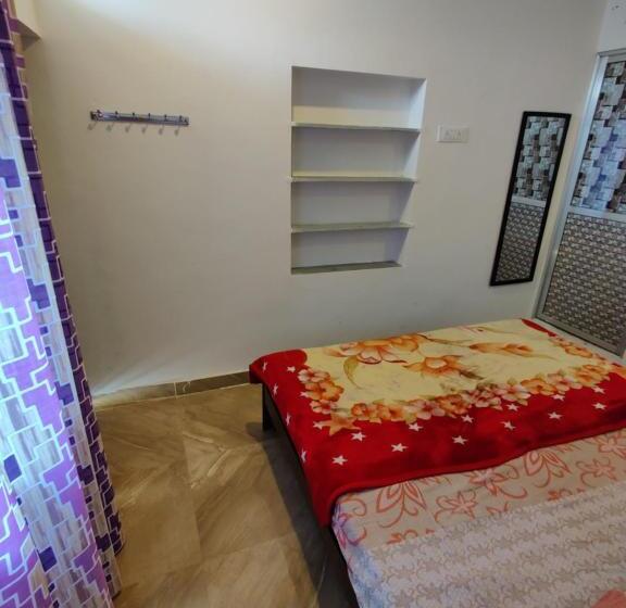 豪华房间, Varah Square Guest House