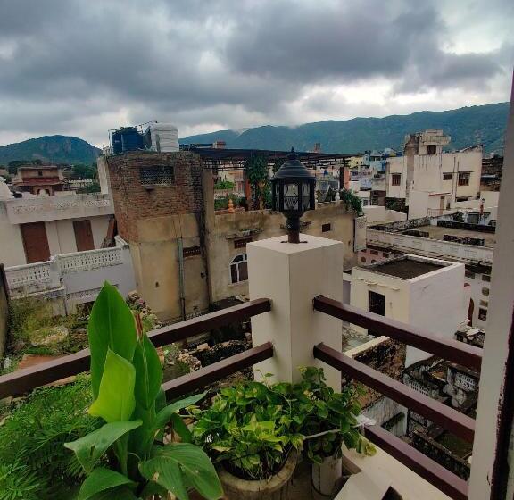 豪华房间, Varah Square Guest House
