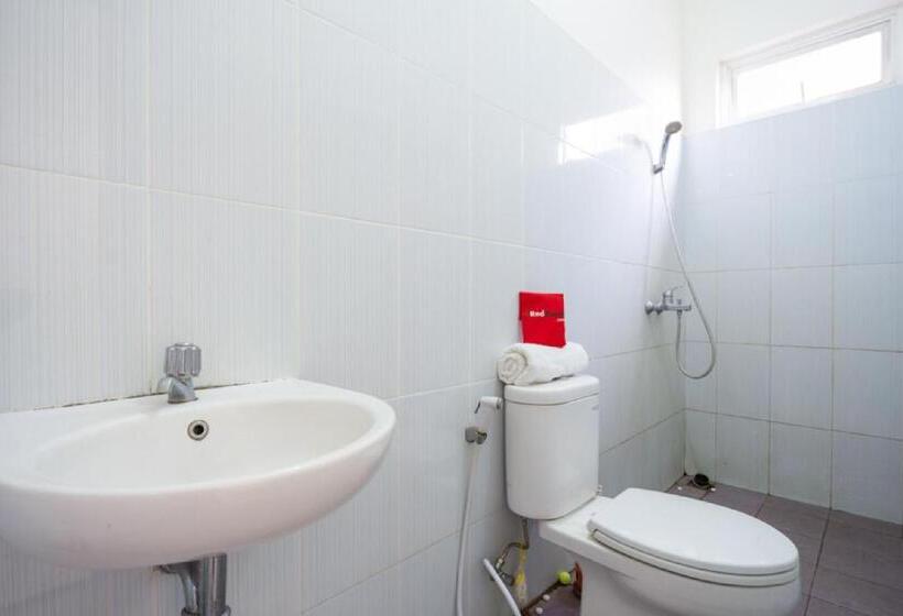 Номер Стандарт, Reddoorz Plus Near Siloam Karawaci