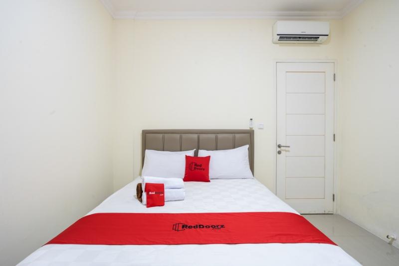 Номер Стандарт, Reddoorz Plus Near Siloam Karawaci