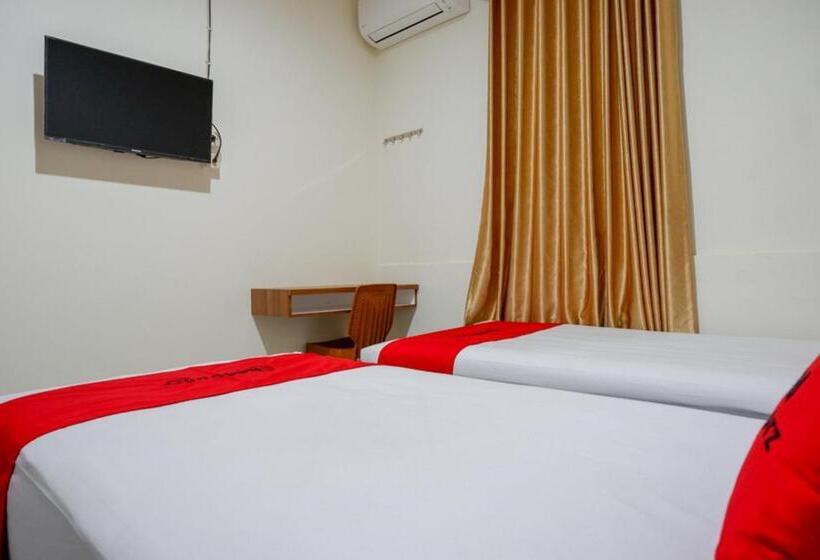 패밀리 룸, Reddoorz Near Living Plaza Purwokerto
