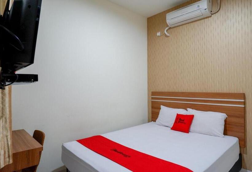 Номер Economy, Reddoorz Near Living Plaza Purwokerto