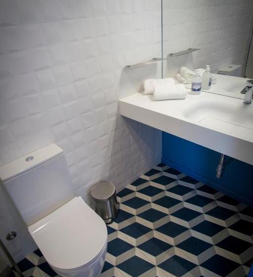 Номер Deluxe с Балконом, Zigzag Hostel