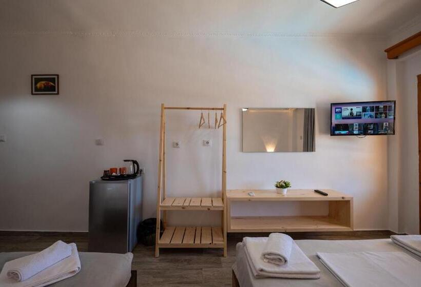 标准三人间, Apart Hotel Alex