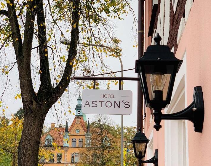 Номер Стандарт, Aston‘s