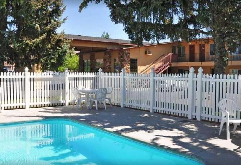 스탠다드 룸, Cimarron Inn Klamath Falls