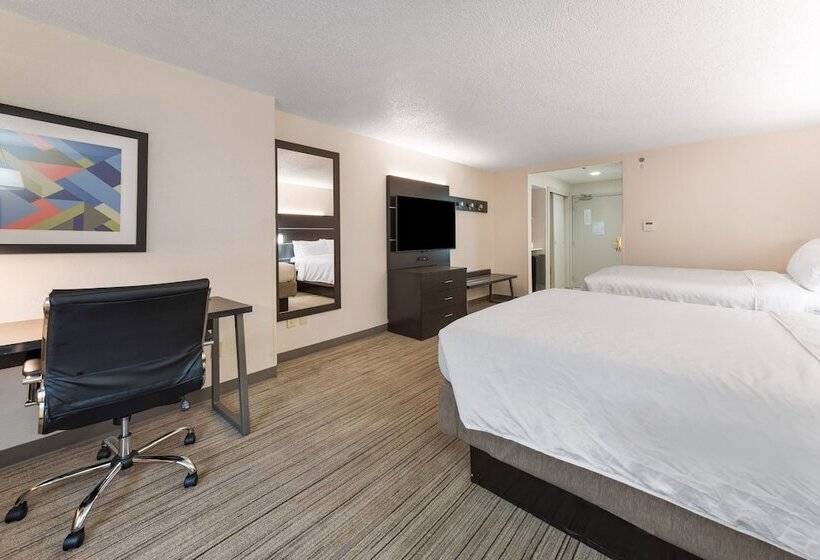 Номер Стандарт 2 Двуспальные Кровати, Holiday Inn Express   Columbus Downtown, An Ihg