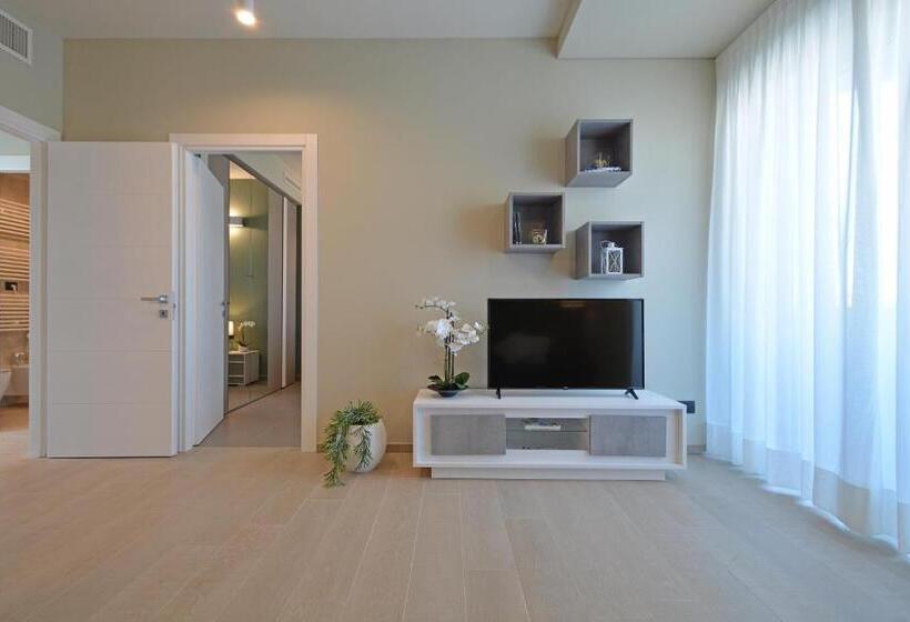 Люкс Кровать Кинг, Atmosfera Apartments & Suites