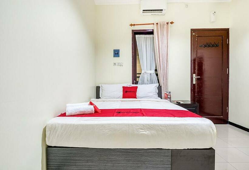 Номер Стандарт, Reddoorz Syariah @ Ketintang Surabaya