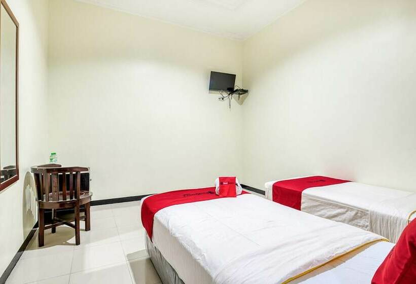 Номер Economy, Reddoorz Syariah @ Ketintang Surabaya