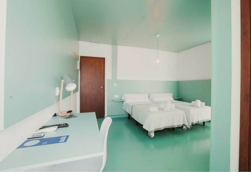 Номер Стандарт Вид на Море, Subup Hostel