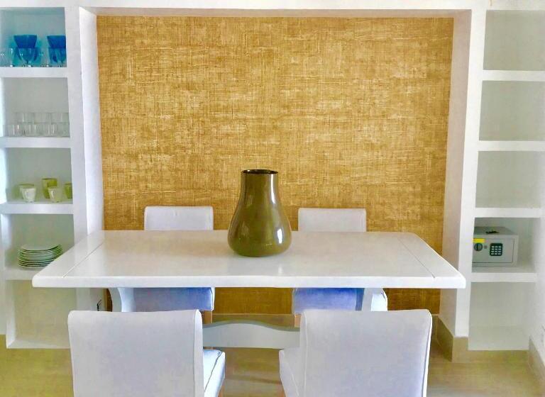 Deluxe Suite Sea View, Les Lilas