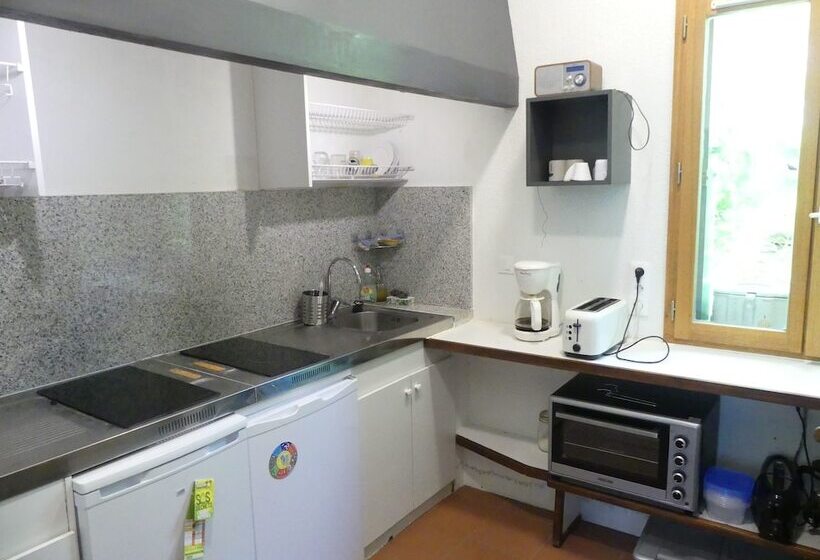 Номер Стандарт, Gîte De Llo