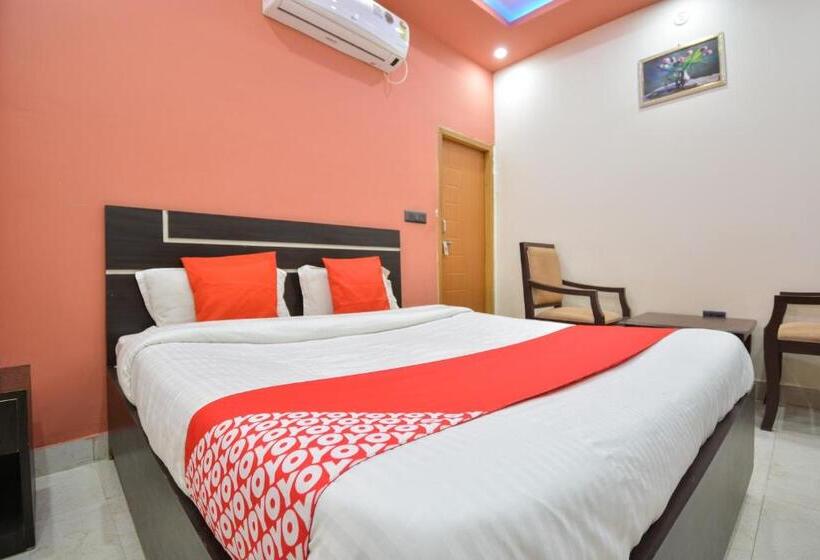 三人经典房间, Oyo 28000  Shivay Residency