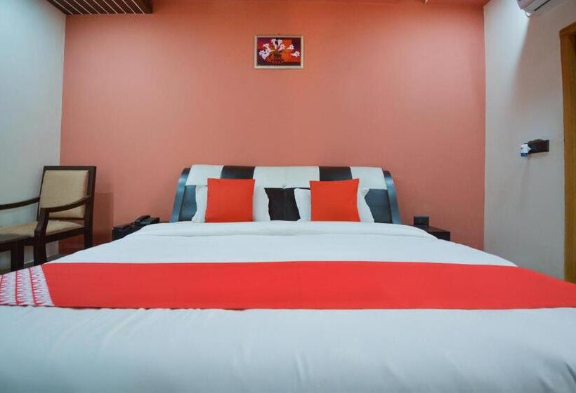 三人经典房间, Oyo 28000  Shivay Residency