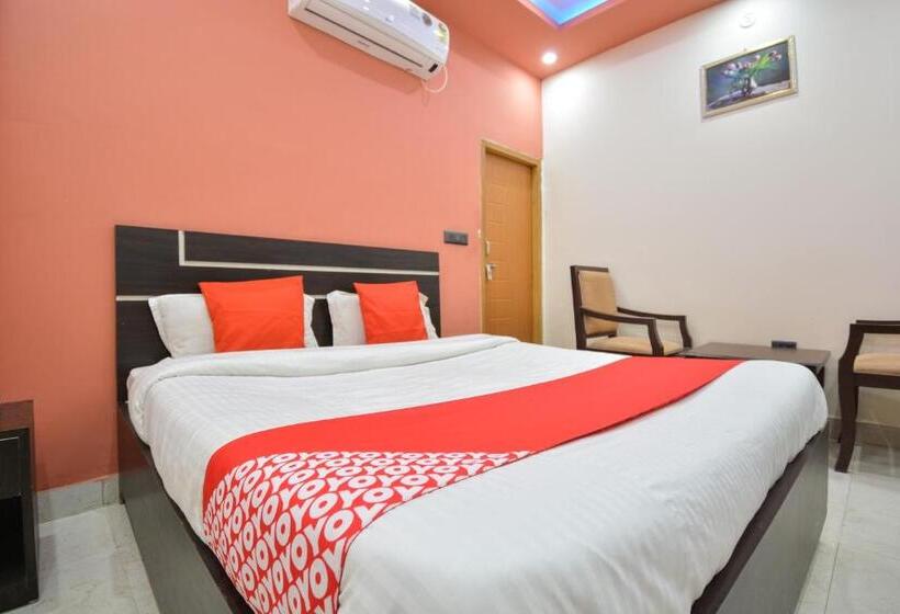 三人经典房间, Oyo 28000  Shivay Residency