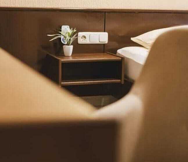 Номер Стандарт, Pension Central
