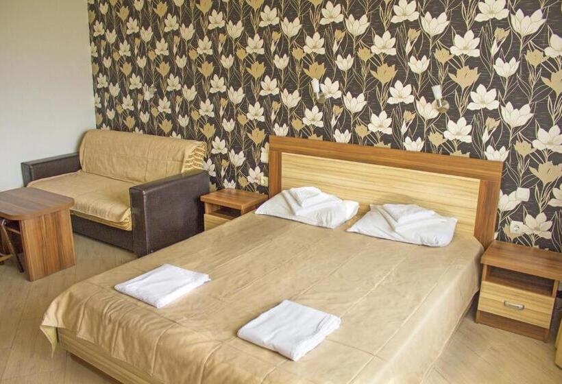 Четырехместный Номер Стандарт Вид на Море, Complex Chayka Guest House