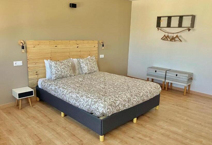 اتاق سوپریور با چشم‌انداز دریا, The Globetrotter's Inn
