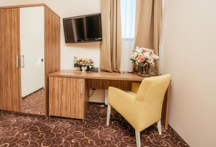 اتاق استاندارد, C Guest House