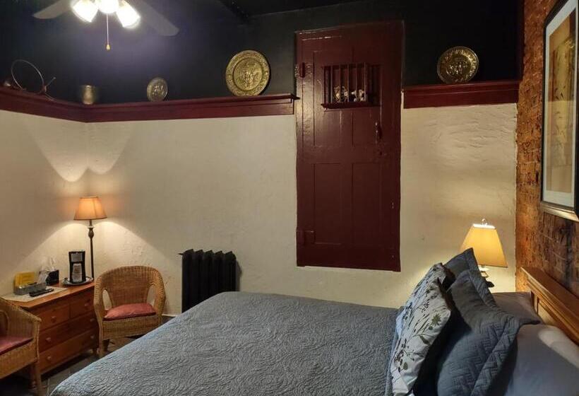 标准间带漩涡浴缸, The King George Inn