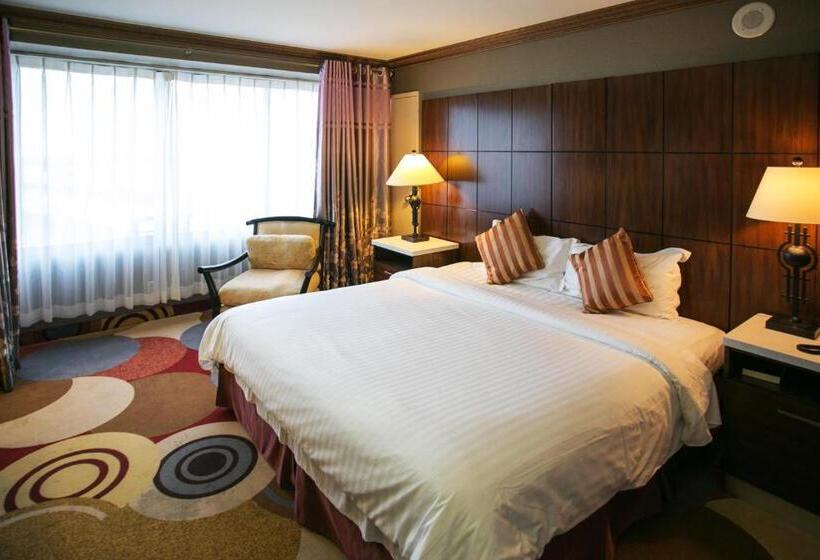 Номер Deluxe Кровать Кинг, La Crystal Hotel  Los Angeles Long Beach Area