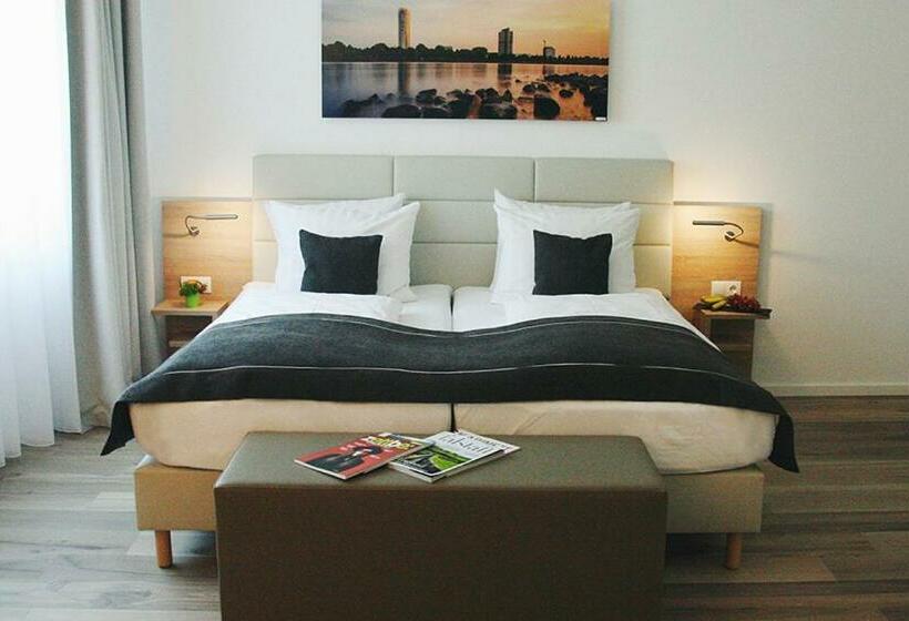 Номер Superior, Four Stars By City