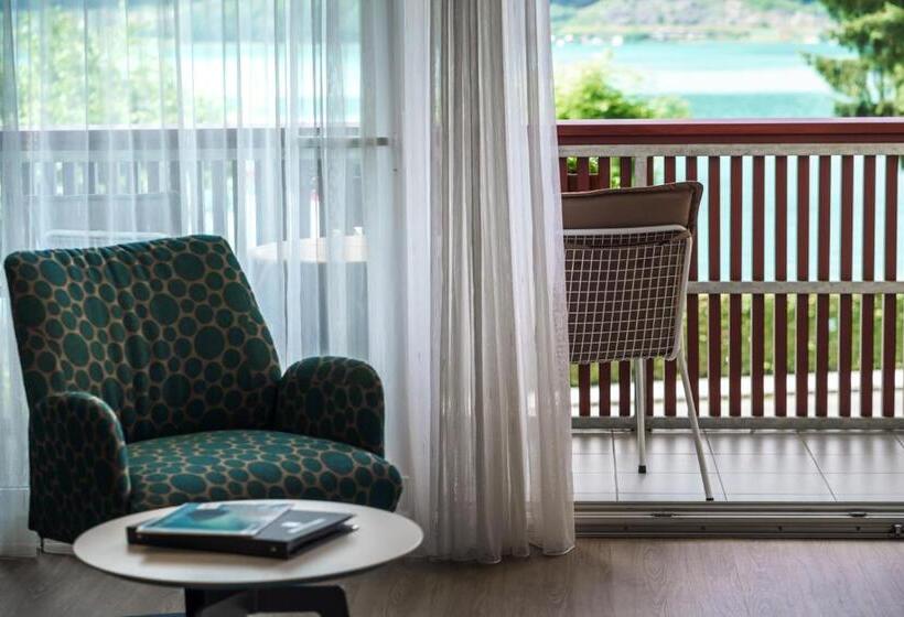 Superior room with lake view, Seehotel Vinzenz