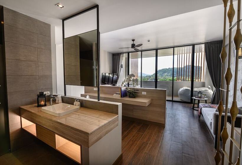자쿠지 스위트, Isanook Resort & Suites Hua Hin