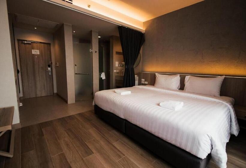 스탠다드 스튜디오, Isanook Resort & Suites Hua Hin