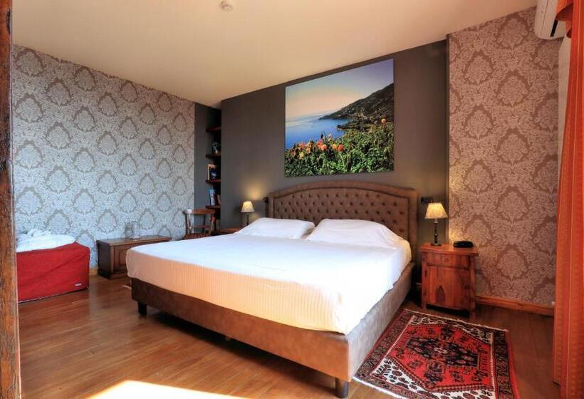 سوییت لوکس, Felicin  Palazzo Boeri Panoramic Suites