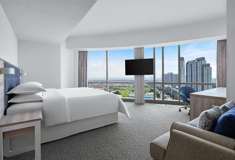 سوئیت جونیور با تخت بزرگ, Four Points By Sheraton Surabaya, Pakuwon Indah