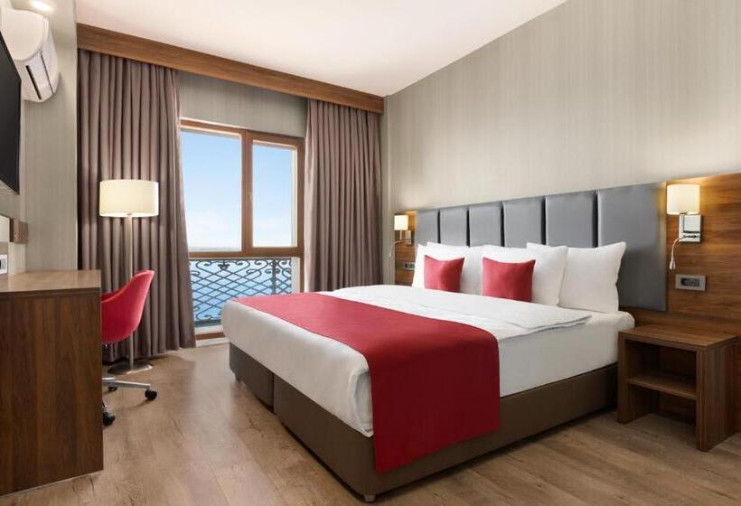스위트 킹사이즈 침대, Ramada By Wyndham Van
