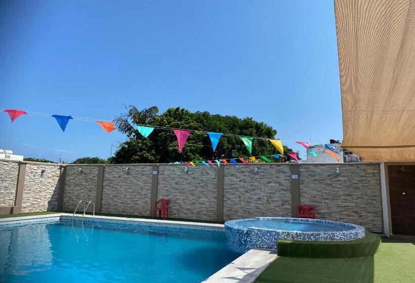 اتاق اکونومی, Tucán Veracruz