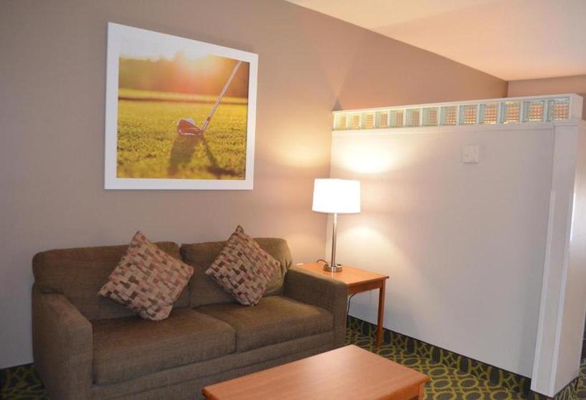 스위트 킹사이즈 침대, Days Inn & Suites By Wyndham Madison