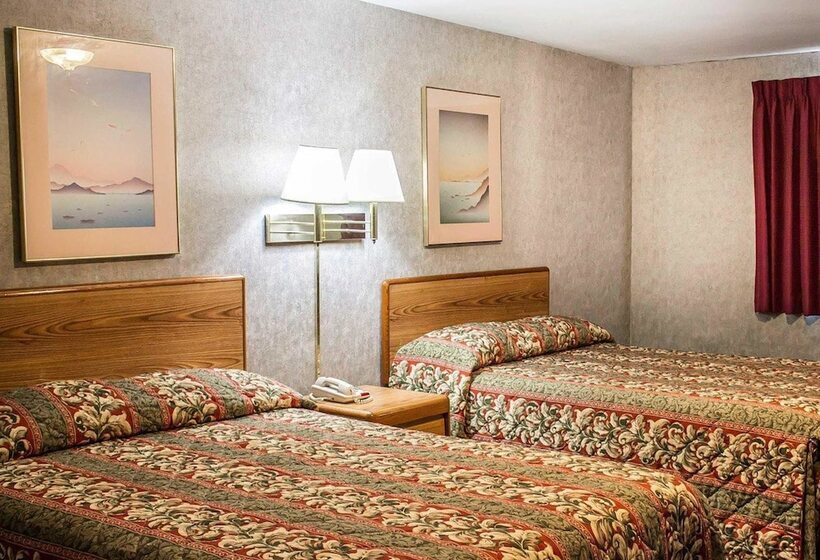 스탠다드 룸 더블 침대 2개, Rodeway Inn Moosic  Scranton